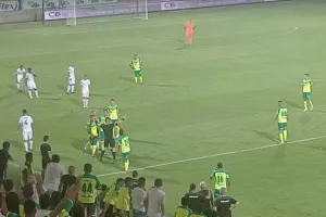 Πέναλτι μέσα από On-field review