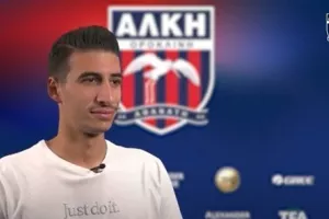 "Πληρώσαμε τα λάθη μας, σηκώνουμε το κεφάλι ψηλά"
