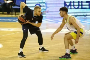 Εύκολα το Λαύριο η Ζενίτ (φώτος)