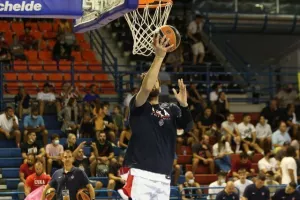 ΟΠΑΠ Νεόφυτος Χανδριώτης/Ήττα στο τελευταίο ο Ολυμπιακός (φώτος)