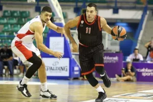 ΟΠΑΠ Νεόφυτος Χανδριώτης/Ήττα στο τελευταίο ο Ολυμπιακός (φώτος)