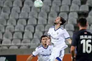 Με το αριστερό... η επιστροφή (Φώτος)