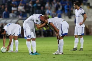 Με το αριστερό... η επιστροφή (Φώτος)