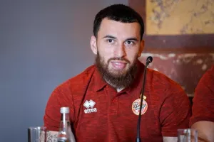 Τζέιμς για Παναθηναϊκό: «Τα πάντα για να μην περάσουν από το Μονακό»