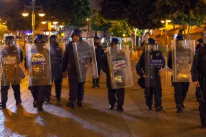 Σοβαρά στο νοσοκομείο οπαδός της ΑΕΛ - 8ημερη κράτηση για 20χρονο