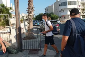 ΦΩΤΟΣ/Στο γήπεδο οι βυσσινί