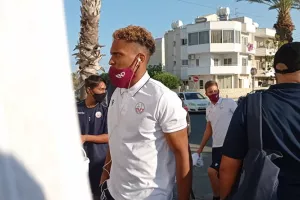 ΦΩΤΟΣ/Στο γήπεδο οι βυσσινί