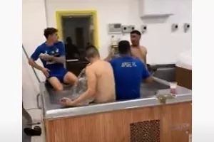Μπουγέλο Ντανίλο σε Καρώ για το... "Happy Birthday"