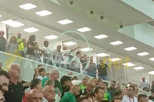 (ΒΙΝΤΕΟ από τα επίσημα) Ξέσπασμα Καραπατάκη και αγκαλιές!