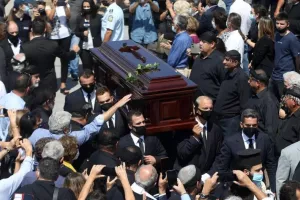 Τελευταίο αντίο στον Μίκη Θεοδωράκη (live βίντεο)