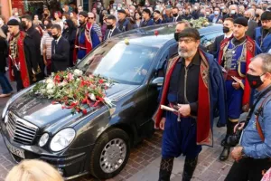 Η Ελλάδα αποχαιρετά τον μεγάλο Μίκη Θεοδωράκη