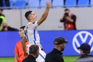 ΦΩΤΟΡΕΠΟΡΤΑΖ από το Národný futbalový štadión