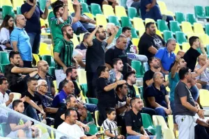 “Τρίσκο” λαμπρός την οδηγεί! 