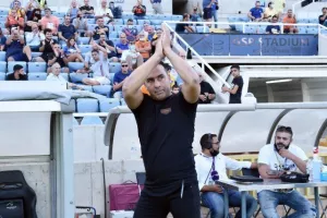 Μέσα ο Σωφρόνης, χειροκρότημα οι ΑΠΟΕΛίστες