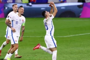 ΦΩΤΟΡΕΠΟΡΤΑΖ από το Národný futbalový štadión