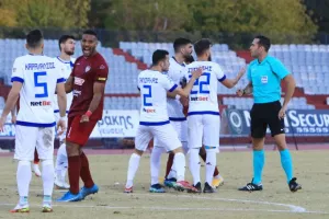 «Οι διαιτητές κατέστρεψαν το παιχνίδι στο Αλκαζάρ»
