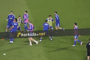 Οι επιλογές του Τιμούρ/Με Χοφ, Λάζαρο και "Κάτσα"