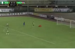 Ήττα-σοκ η Νιγηρία, ο Ουζόχο νικήθηκε στο 90' (βίντεο)