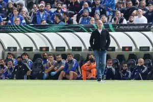 Έκπληξη; 