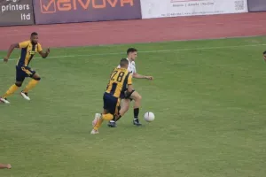 ΓΚΟΛ (εξαιρετικό) στα 32 δευτερόλεπτα!! (φώτος)
