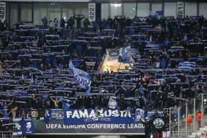 ΒΙΝΤΕΟ/ “Χώμα που περπάτησα” και στην Ghelamco Arena!