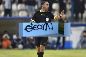 Βράζουν με... Θεουλή