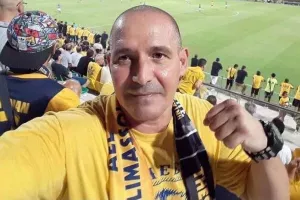 Θύρα 3: "Ας είναι ελαφρύ το χώμα που θα τον σκεπάσει"