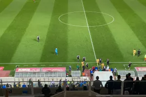ΒΙΝΤΕΟ/Οι ΑΠΟΕΛίστες αποδοκίμασαν έντονα τον Χριστοδούλου