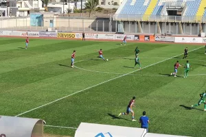 Την κέρδισε στο σπίτι της, την έπιασε στην κορυφή! (φώτος)