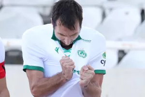"Ξεκόλλησε" με "Τσέπο" και... ξέσπασε! (φώτος)