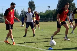(Προπόνηση πριν Ομόνοια) ΜΕΣΑ και ο Μάκης!