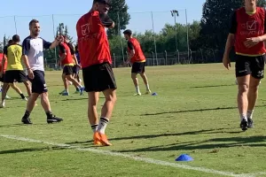 (Προπόνηση πριν Ομόνοια) ΜΕΣΑ και ο Μάκης!
