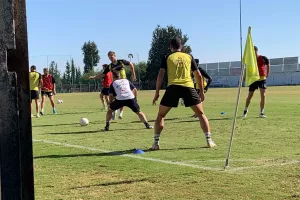 (Προπόνηση πριν Ομόνοια) ΜΕΣΑ και ο Μάκης!