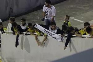 Περήφανα πιτσιρίκια!