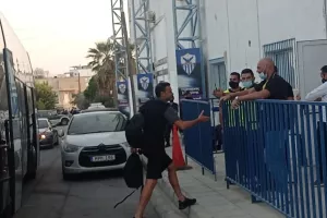 Η άφιξη της ΑΕΚ στο "ΠΑΠ" (φώτος)