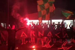 Πάρτι οι ΑΕΚτζήδες, ζήτησαν διπλό (φώτος)