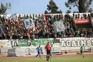 Θύρα 9: "Πάμε να φωνάξουμε για την αγαπούλα..."