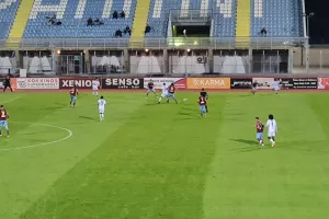 Μπαλάρα... αλλά αγχωτική νίκη για ΕΝΠ