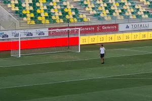 Ο Ματ... γύρο του γηπέδου!