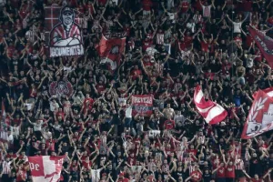 Με κόσμο απέναντι στην Άιντραχτ ο Ολυμπιακός
