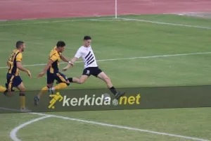 ΓΚΟΛ (εξαιρετικό) στα 32 δευτερόλεπτα!! (φώτος)