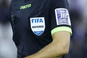 Φωνές/διαιτησία