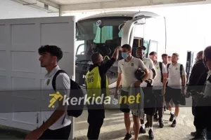 ΦΩΤΟΣ/Στο γήπεδο η ΑΕΚ
