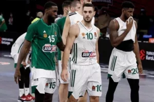 Κανονικά στην 12άδα Παπαπέτρου και Ουάιτ
