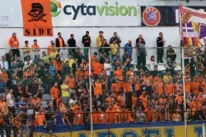 900 ΑΠΟΕΛίστες