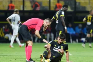 Ρήξη χιαστού ο Μοχανάντ Άλι!