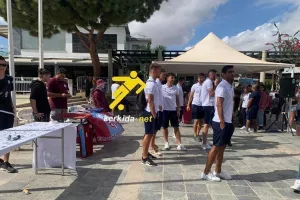 Eνωσίτικη γιορτή στην Πλατεία (φώτος/βίντεο)