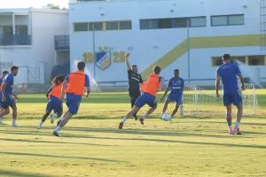 Με "23" στο Τσίρειο ο ΑΠΟΕΛ