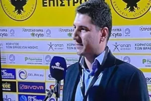 "Τα παιδιά στην Ομόνοια δεν συμφώνησαν να σηκώσουμε κοινό πανό για την Κερύνεια"