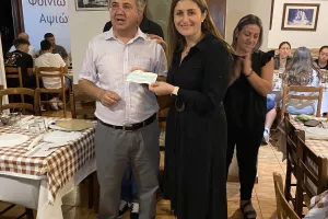 Συγκινητική στιγμή: Η φανέλα "13" του Απόλλωνα εις μνήμη του Γρηγόρη (φώτος)